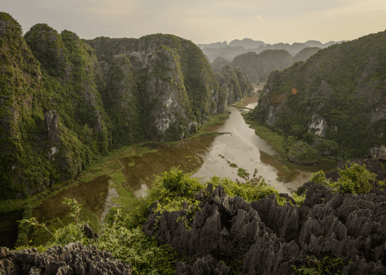 Hang Múa – Thung Nắng